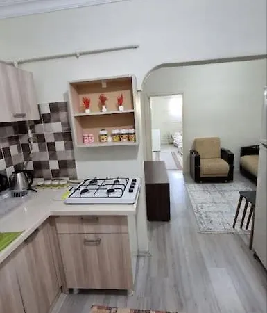 Explore Kirazli Entire Flat 12 Min Metro * Istanbul